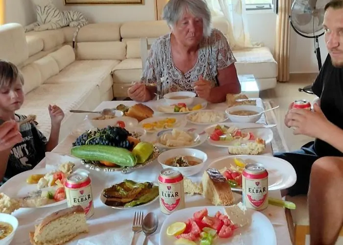 Konaku Zenelaj Selcke E Madhe Memaliaj Apartment *